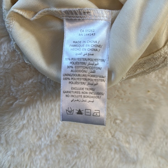 California Moonrise lace skirt - Picture 4 of 4